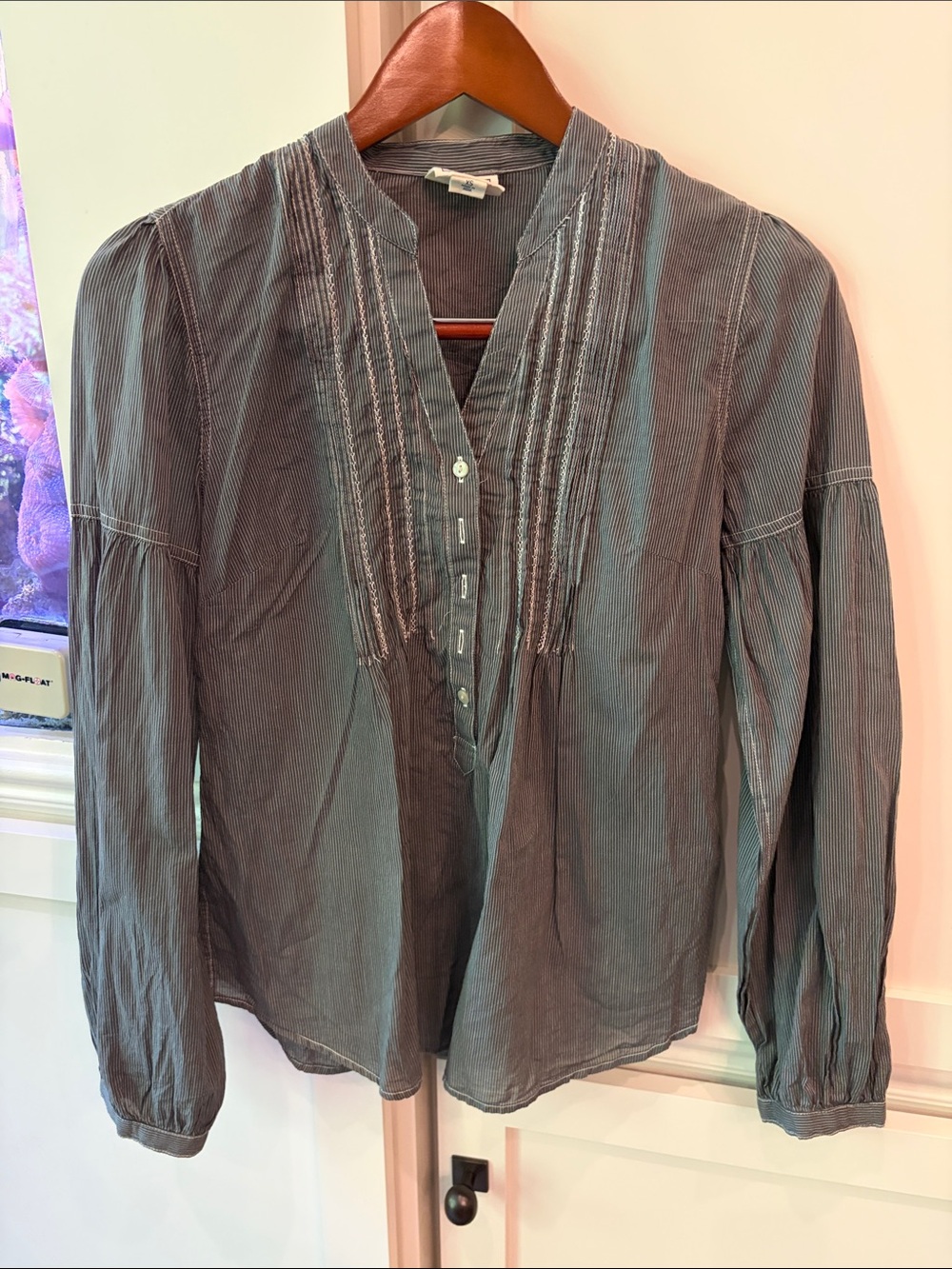 Pintuck V-Neck Long-Sleeve Blouse in Slate Gray